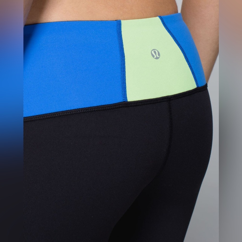 Lululemon Embody Crop Full-on Luon - Picture 4 of 9